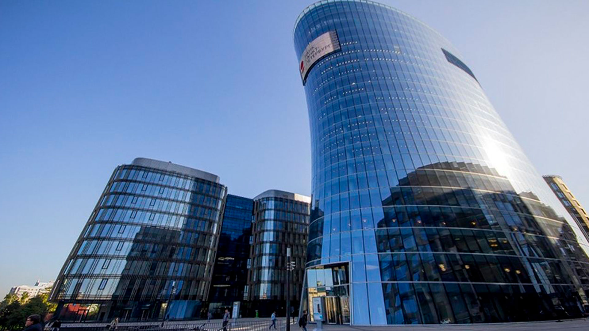 Переезд в новый офис в Санкт-Петербург Плаза